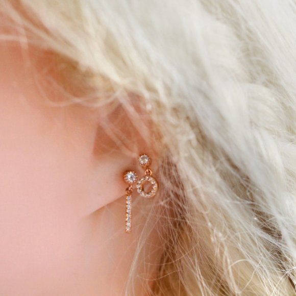 3/$25 🏷️ Rose Gold Vermeil Simple Geometric Earrings Minimal Earrings Studs - Picture 4 of 5